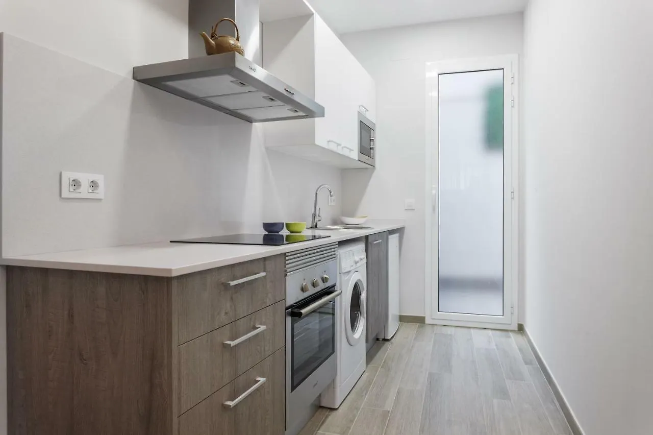 Beautiful Apartment 20 Minutes From City Center L'Hospitalet de Llobregat
