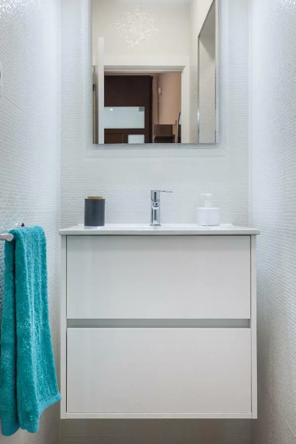 Beautiful Apartment 20 Minutes From City Center L'Hospitalet de Llobregat 0*,